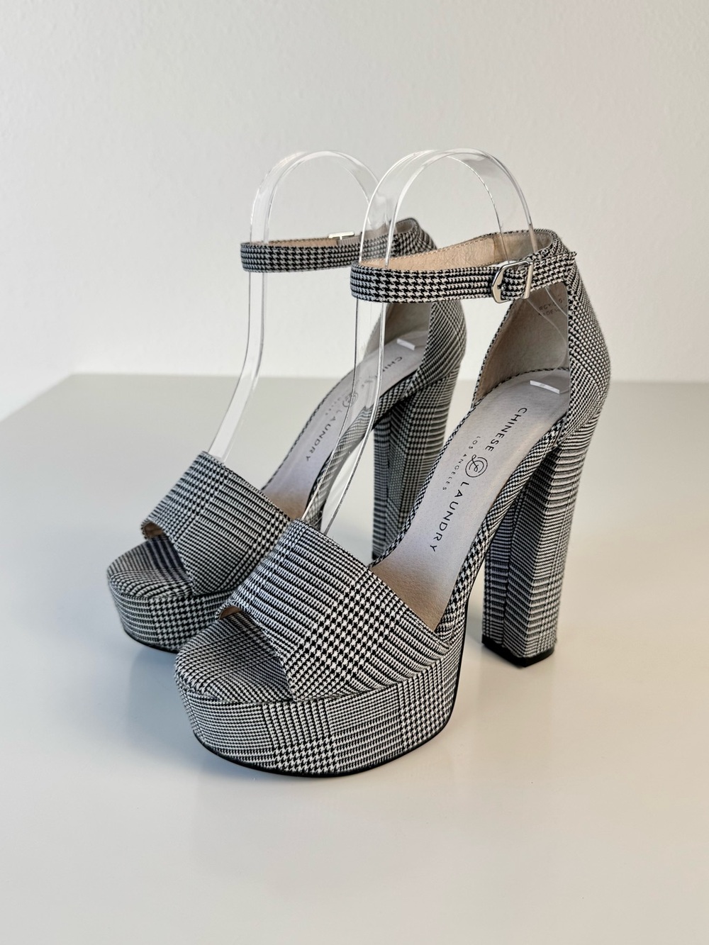 Chinese Laundry Avenue 2 Houndstooth Platform Heels Size 7 Black White